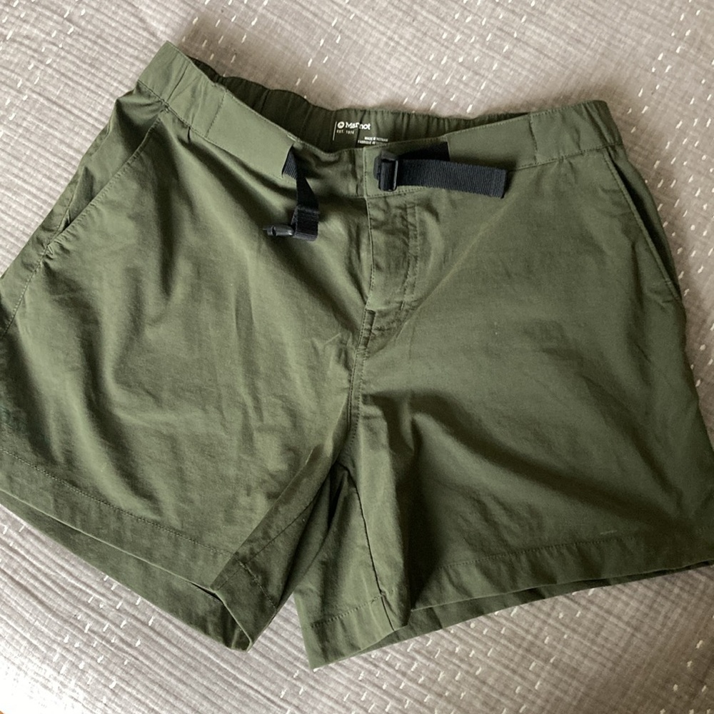 Mountain hardware hiking shorts